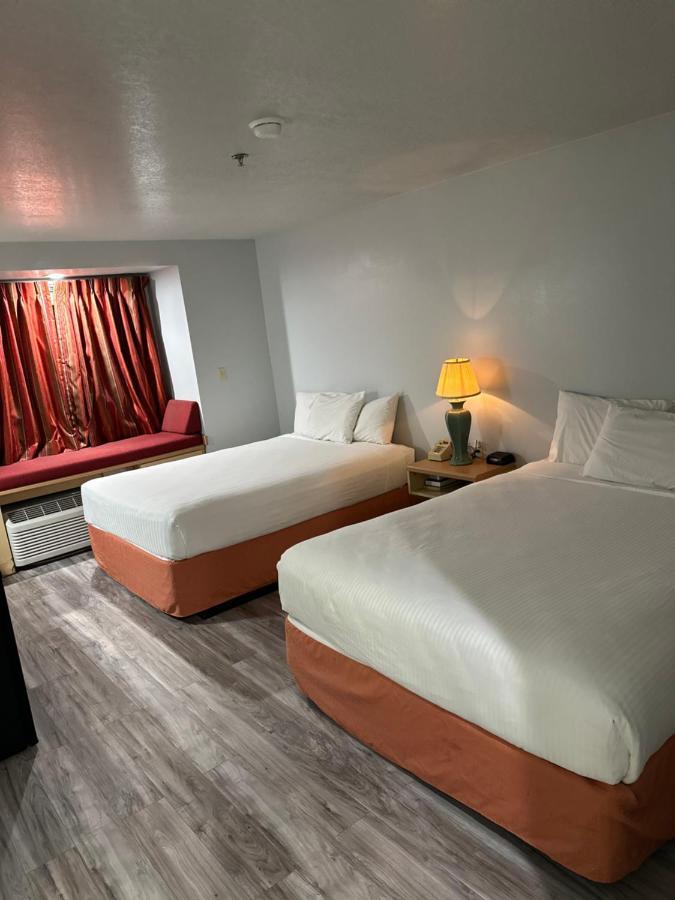 Microtel Inn & Suites By Wyndham Gallup Esterno foto